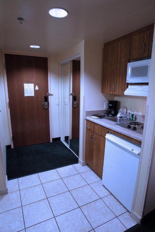 Gateway Studio Suites image 8